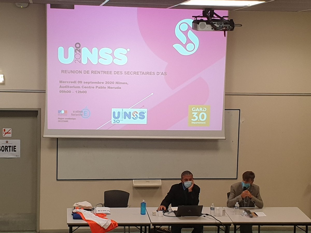 UNSS_Gard's tweet photo. Réunion de rentrée des secrétaires des AS UNSS en présence de M. MAHEU, directeur académique du Gard.
#rentreescolaire2020 #sport
@nimes @acmontpellier @Gard @unss @adidasFR @MAIF @MgenGard #DDCS #CDOS30 https://t.co/qrn02aYuiP