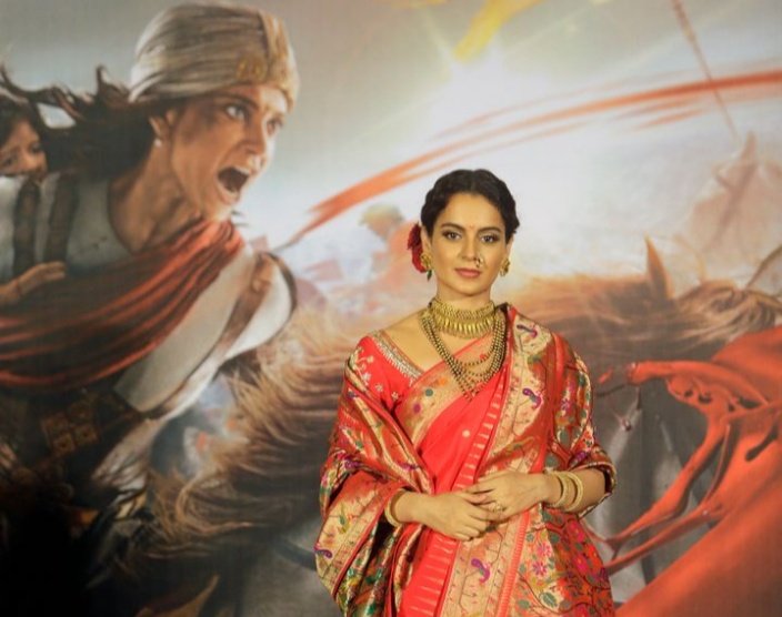 #KanganaRanuat तुम एक शेरनी हो !!
भारत तुम्हारी साथ सदेव खड़ा है  ।।

#DeathOfDemocracy ! 
<a href="/KanganaTeam/">Kangana Ranaut</a>