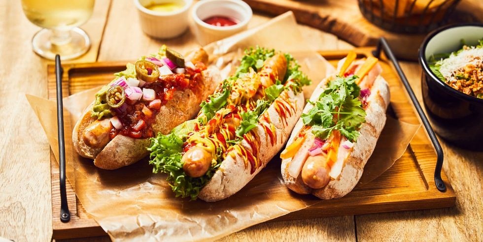 Elle Japan 感動のグルメホットドッグが味わえる デリバリー専門店 Dog Holic が東京と大阪に誕生 T Co Cgj7fjhran