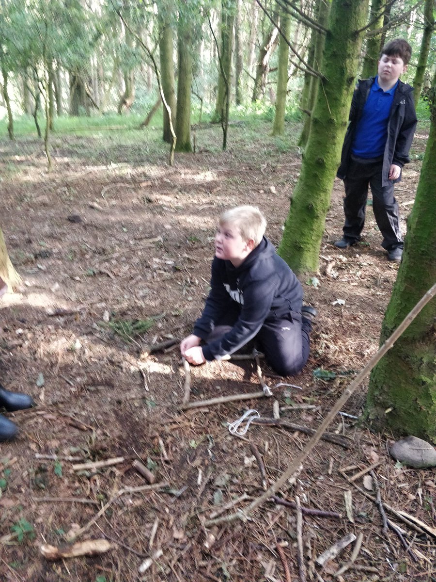 DairsiePS's tweet photo. P5-7 are enjoying our outdoor learning. We are make bush craft frames for p1-4s personal learning journey wall. We have been learning different knots and using our problem solving skills.
#DairsieDoesOutdoorLearning #BushCrafts #STEAM https://t.co/LkBMqVFmMg