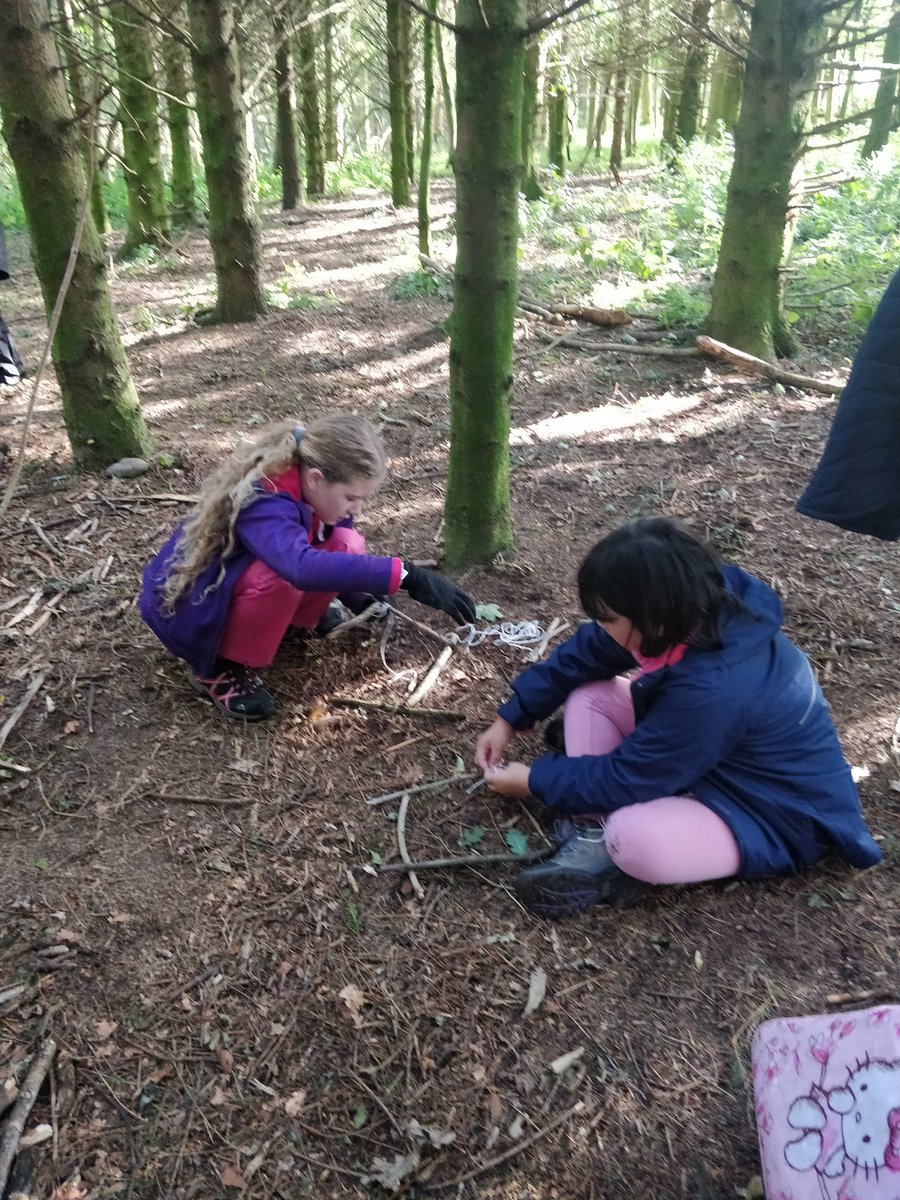 DairsiePS's tweet photo. P5-7 are enjoying our outdoor learning. We are make bush craft frames for p1-4s personal learning journey wall. We have been learning different knots and using our problem solving skills.
#DairsieDoesOutdoorLearning #BushCrafts #STEAM https://t.co/LkBMqVFmMg
