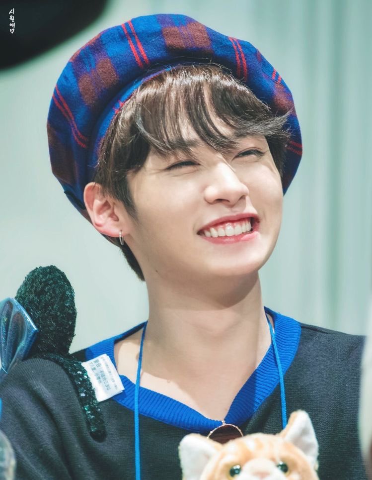 Peachie Daily Skz Threads Ssd Minho S Gummy Smile A Thread That Will Make You Feel Better Straykids Skz