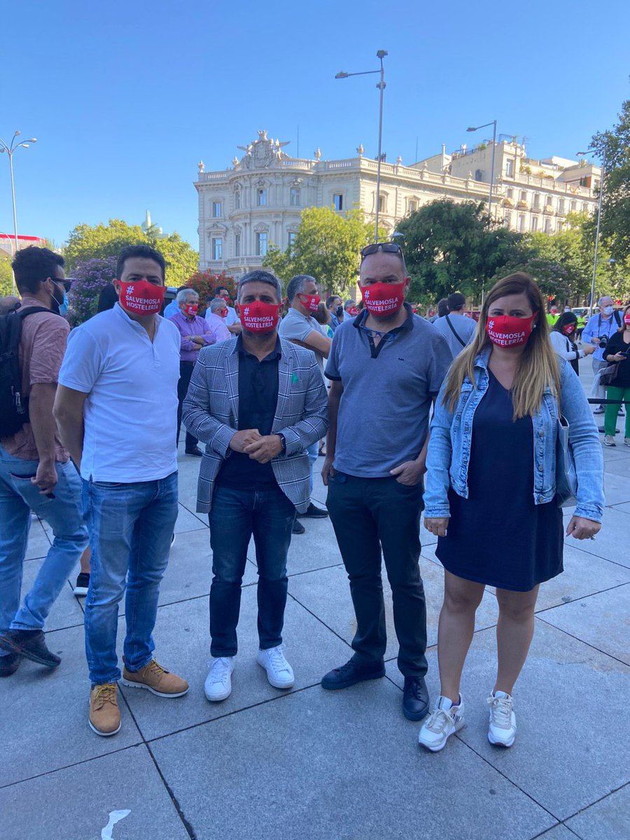 ¡Ya estamos en Madrid en la concentración organizada por <a href="/CEHEhosteleria/">Hostelería de España</a> representando a nuestra Federación y asociados! #salvemoslahosteleria #YoMeSumo