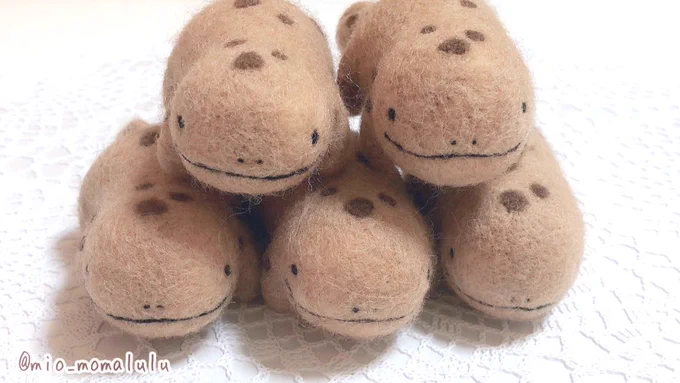 #オオサンショウウオの日 
羊毛フェルトで作ったオオサンショウウオたち!✨ 