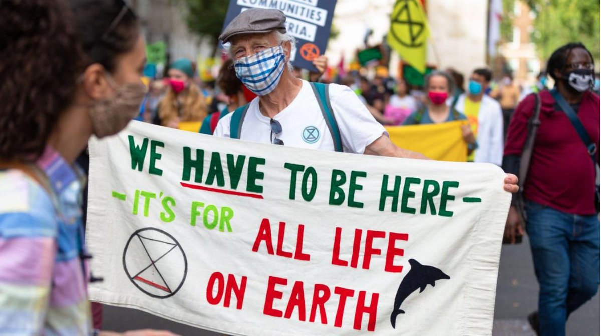 We are in a  #climateemergency – the wellbeing of the entire planet, and the lives of everyone on it, is at risk. Time is running out to change course. Yet some parts of our media are not fulfilling their duty in reporting the scale of this crisis. A thread: 