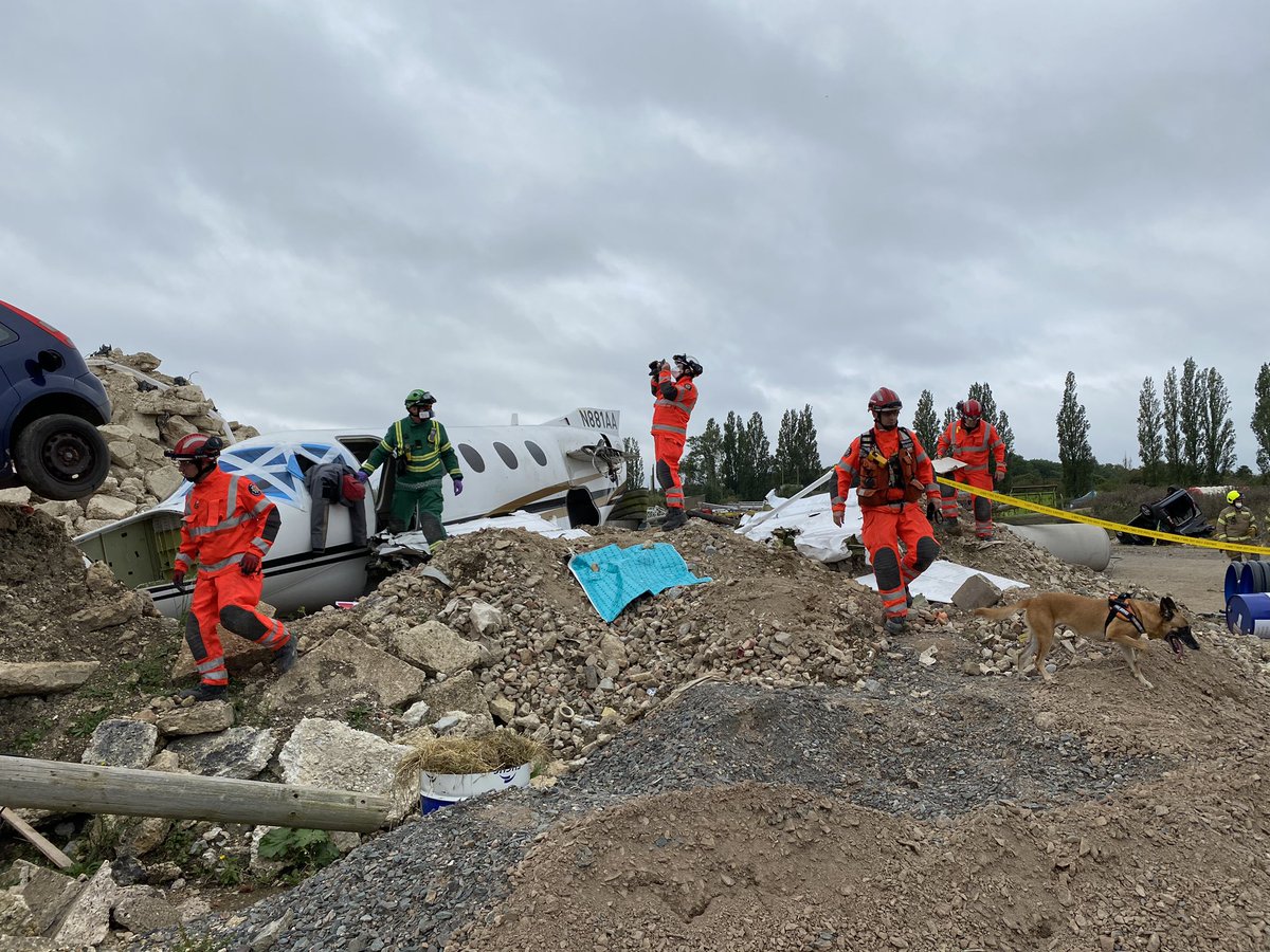 WMFSImages's tweet image. I love this job!!! Spending the day getting some great shots at Exercise Pheonix in Buckinghamshire with the WMFS USAR Team @WMFSTechRescue @wmfsUsarDog @WestMidsFire