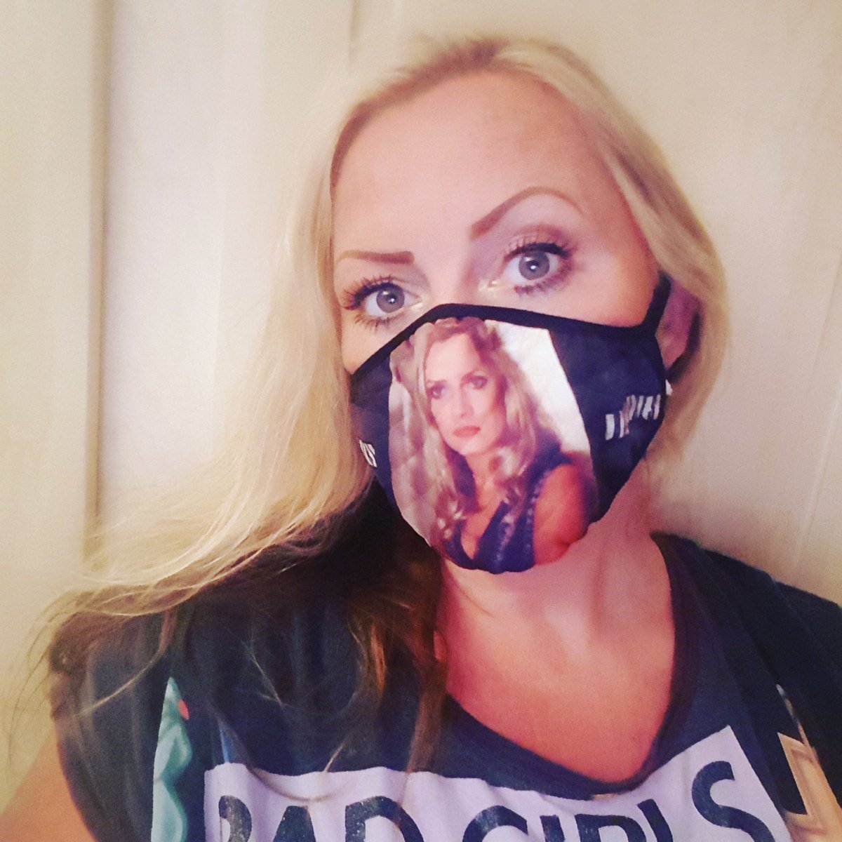 Nickyfar's tweet photo. Things are all a bit https://t.co/Bb1FbsdeWQ why not cheer yourself up with a funky mask designed by moi? Comfy, breathable and machine washable...@BadGirlsTVShow @BadGirlsTV1 @badgirls or @lovefordorset @DorsetLifeMag themed..#BadGirls #Dorset #bespokemasks https://t.co/IxvZjEjp1L