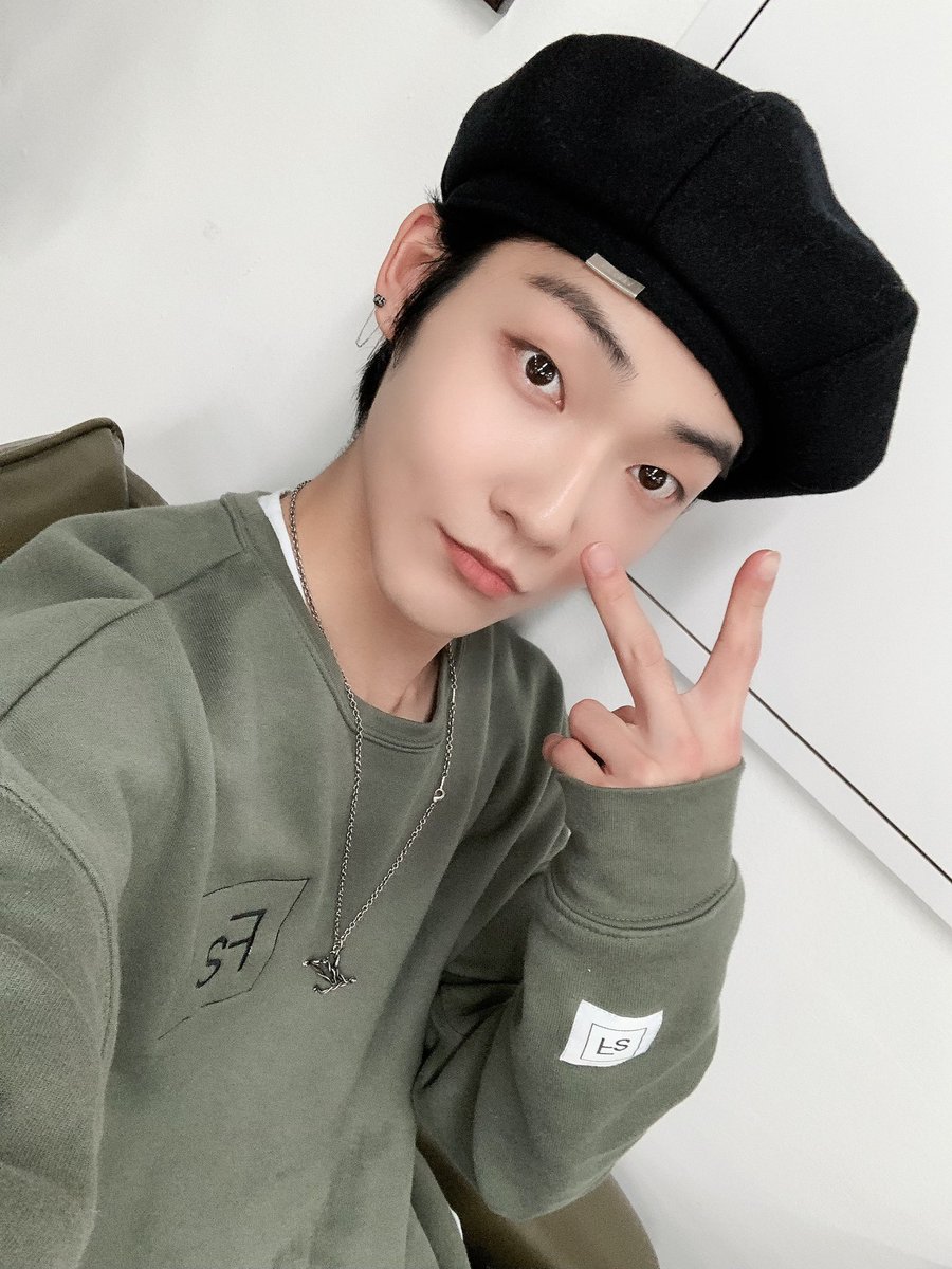 [케빈] 빈이가 좋아하는 올리브색 love me my olive green