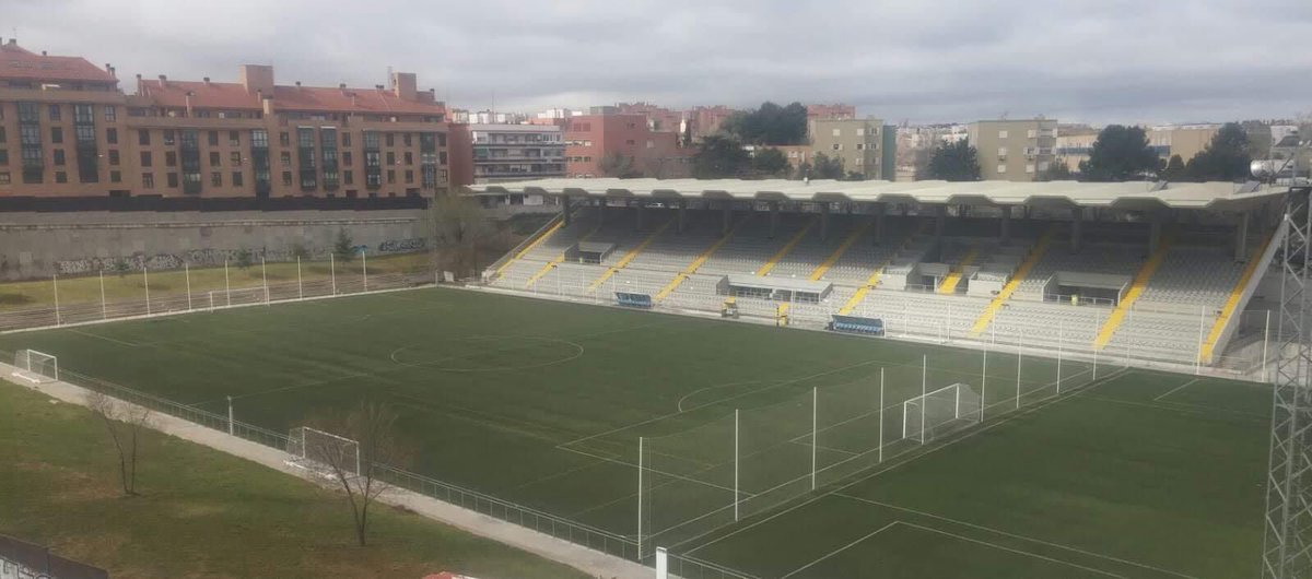 🗞️𝗙𝗨𝗧𝗕𝗢𝗟 𝗗𝗘 𝗠𝗔𝗗𝗥𝗜𝗗🗞️

📢La <a href="/ComunidadMadrid/">Comunidad de Madrid</a> permite presencia de público en eventos deportivos no profesionales.

🔎 Permanecerán sentados, respetando distancia seguridad y con mascarilla. Aforo máximo de 600 personas en espacios al aire libre.
👇🏼