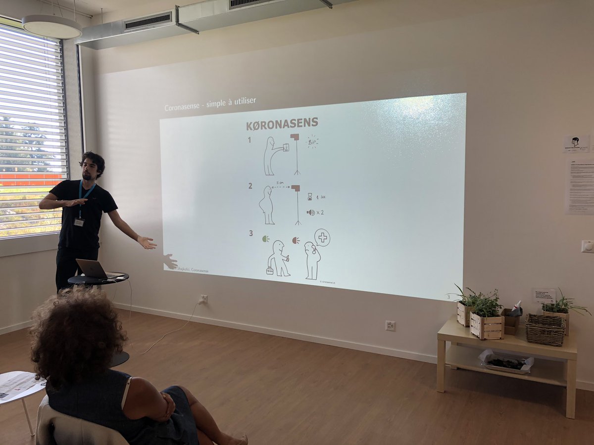 LallianceData's tweet photo. CoronaSense, mode d’emploi en 3 étapes de ce capteur de température autonome développé par Adrian Shajkofci, doctorant @EPFL #COVID19 #autonomous  #HealthTech https://t.co/tquvXkWQvM