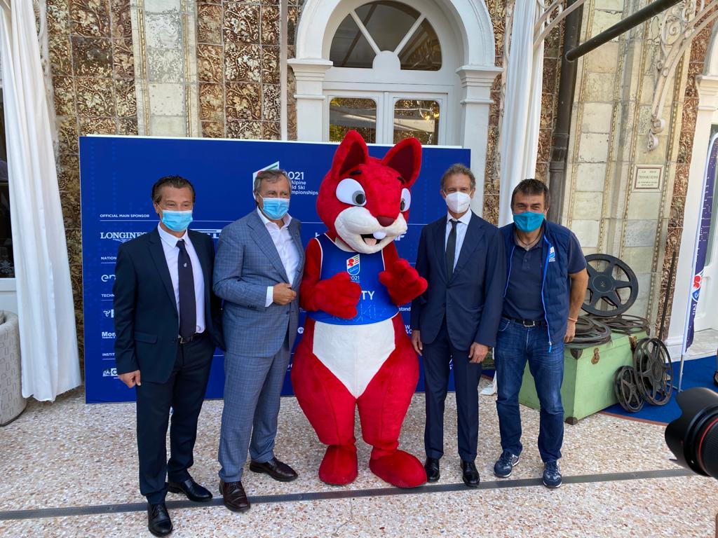 TriumphGroupInt's tweet photo. Primo #RedCarpet di #Corty in Laguna
Conferenza Stampa di @cortina2021 per i campionati del mondo di sci @fisalpine
#StayTuned #roadtoCortina2021 #Cortina2021 #SportGoesOn #TGIshares https://t.co/K1ZzGypckH