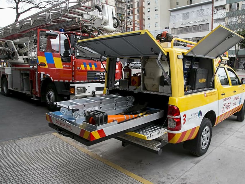 DC103MVL's tweet photo. Nos unimos a la celebración del 88° Aniversario del Cuartel Central de los Bomberos Voluntarios de Vicente López
¡Felicidades! 🚒👨🚒
#dc103 #cuartel #vicentelopez #bomberos https://t.co/nDxqVyXzcq