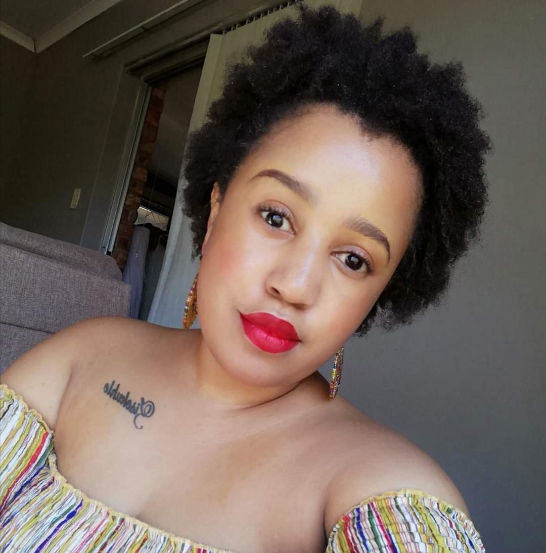 NkuzaFaleni's tweet photo. #BlackHairIsBeautiful
#clickschallenge
#Blackhairisnormal

To all my Beautiful black girls today you're my wcw❤️ https://t.co/2r42MJyHEP