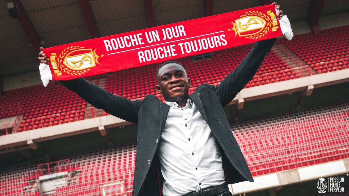 Standard_RSCL's tweet photo. 👀 Notre nouveau n°1⃣7⃣ découvre son nouveau chez lui 🏟

👀 Onze nieuwe n°1⃣7⃣ ontdekt zijn nieuwe thuishaven 🏟

#WelcomeJackson #Team243 🇨🇩 #RSCL https://t.co/JlDKzEqXTT