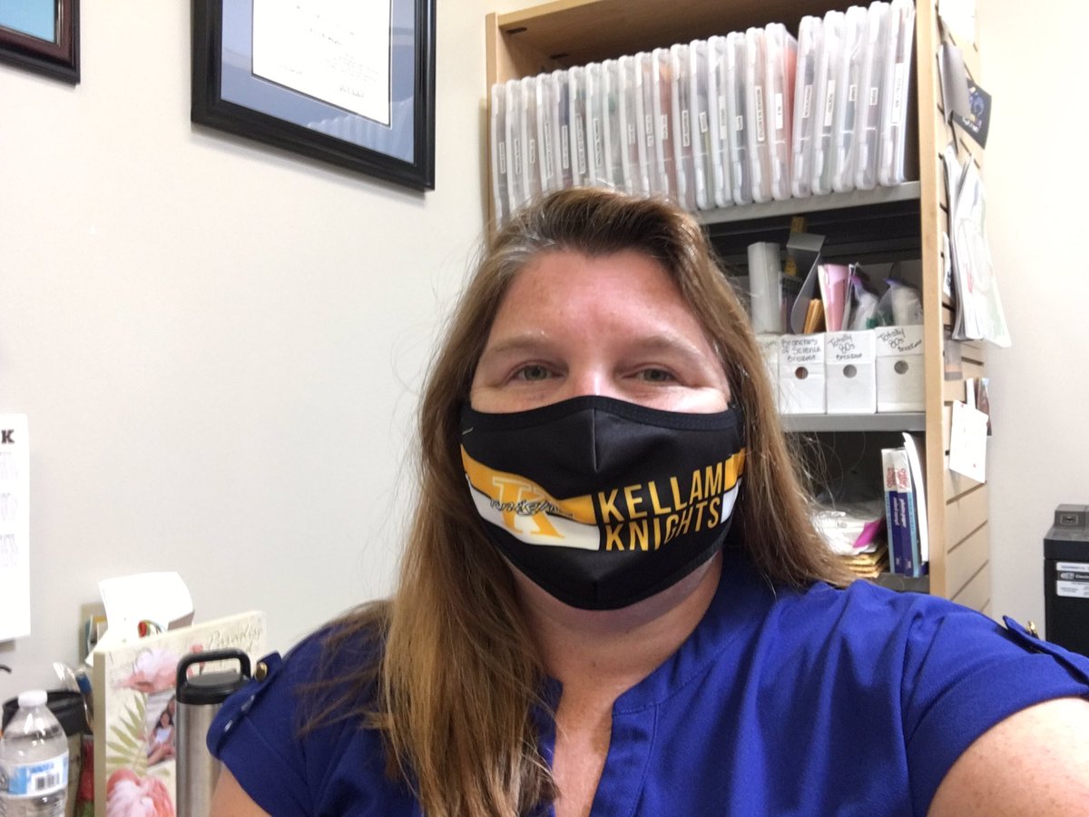 BeachLMS's tweet photo. Spirit week day two! #wearyourmask #knightsareback2020 @NhsKellam @KellamSCA https://t.co/yRJgfVw8fY