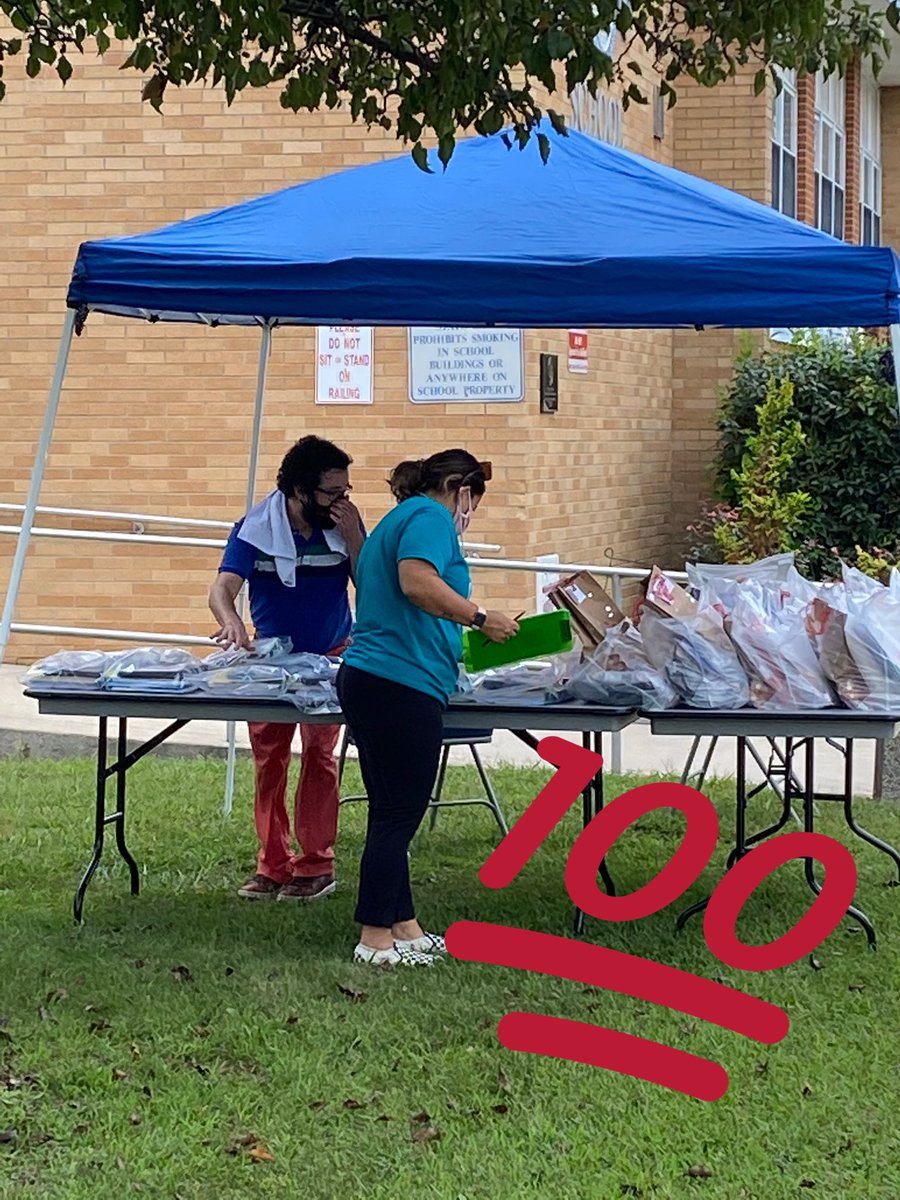 SchoolWhitehall's tweet photo. Getting all our “remote” totes out to our kids‼️ We love seeing them‼️💙 Our staff is awesome... lots of love went into getting out materials💙📓💻📚🍎🥰 #whitehallschool #LittleSchoolBigHeart #remotelearning #LoveOurTeachers @MTPScurriculum https://t.co/WZ7xRBb5pp