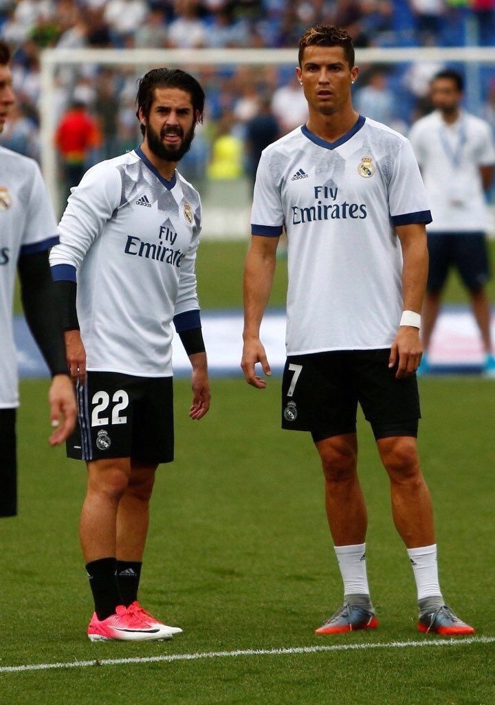 This is how the issues with Zidane began, as, contrary to 2016, Zidane no longer viewed Bale as "untouchable" from the starting XI. He now had stiff competition for the third attacking berth from Isco, who was crucial to the new possession based style Zidane employed.