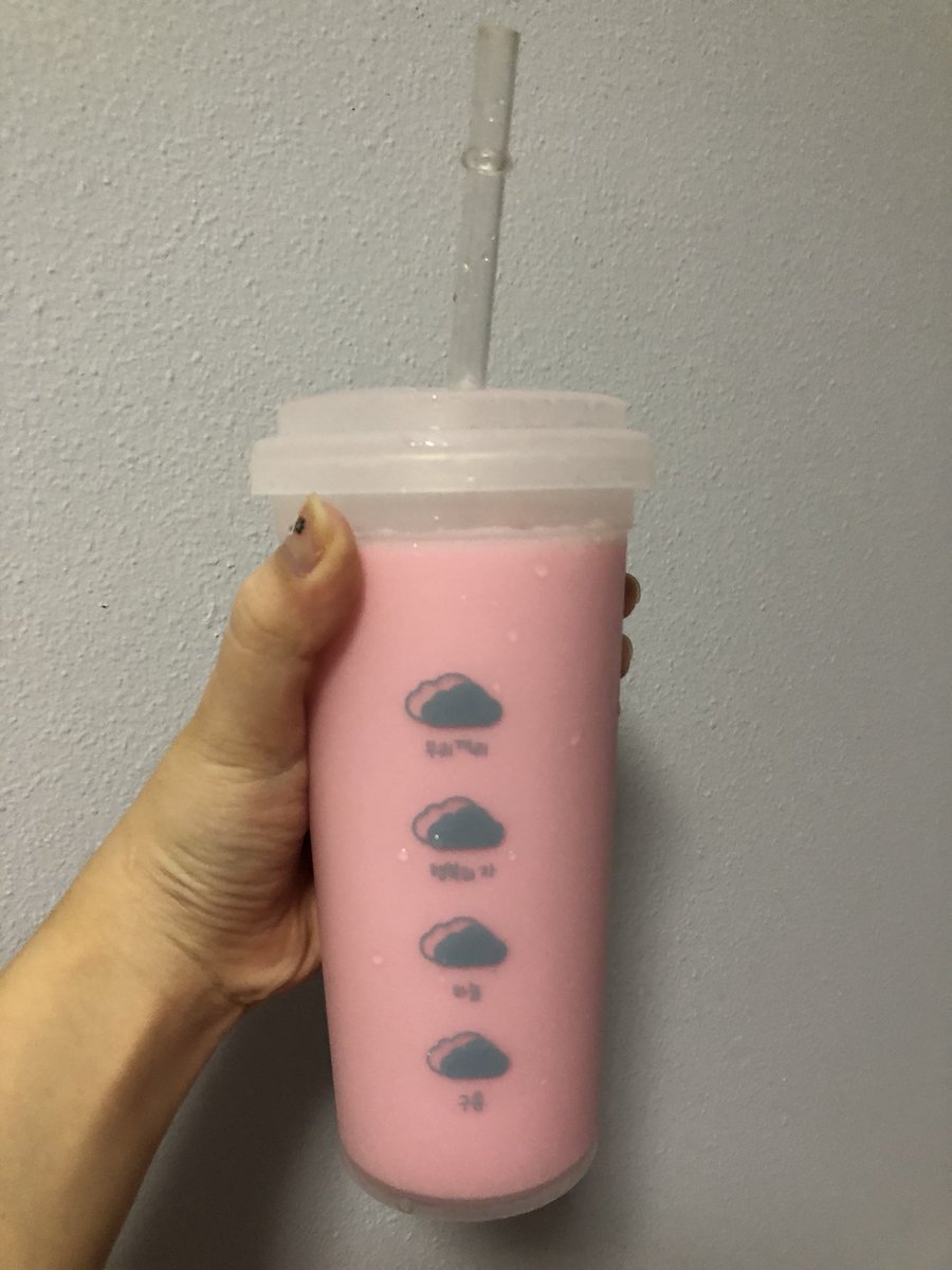 A cup of milk a day to sleep better everyday 😝