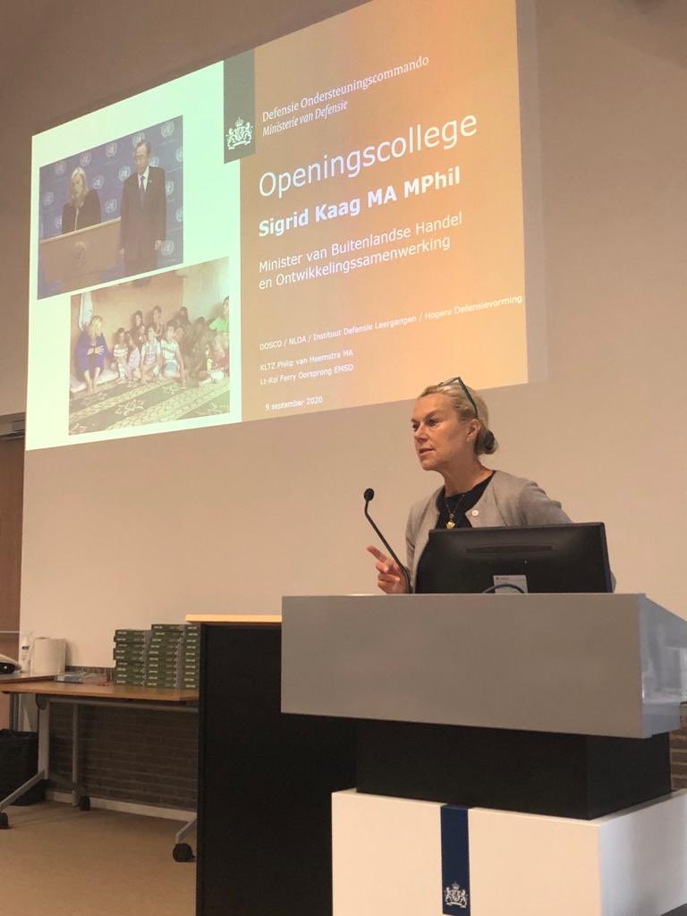 SigridKaag's tweet photo. Mooie discussies vanmorgen bij openingscollege Internationale Veiligheidsstudies voor de Hogere Defensievorming op het Instituut Defensieleergangen in Breda. 
Was zeer vereerd met de uitnodiging! https://t.co/tXuXu9rTuO