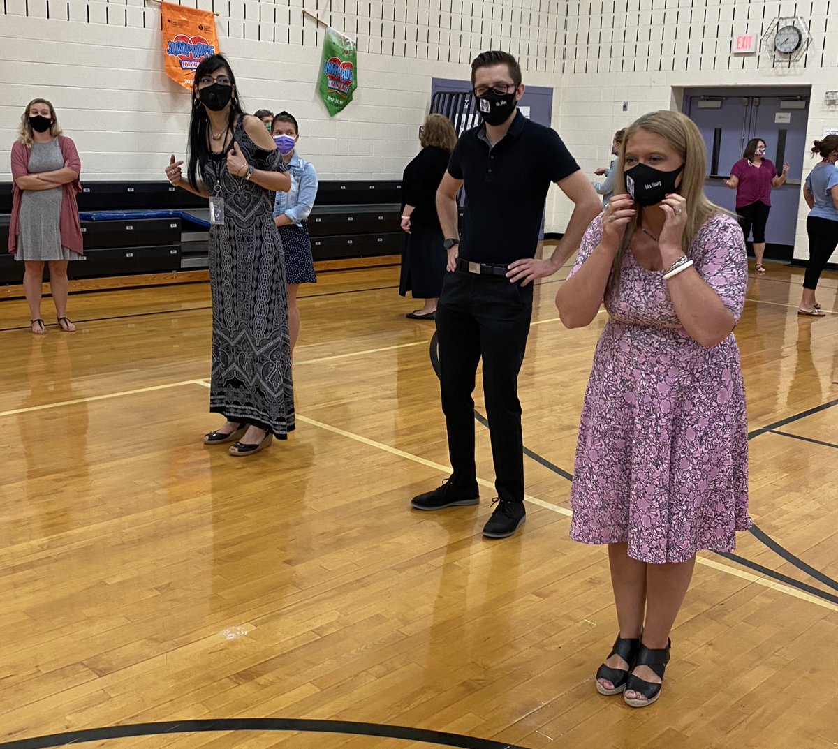 Wildwood_Tweets's tweet photo. Staff Meetings! 📝📝Collaborate, interact, set the stage. The marathon continues! #WildwoodWins #MiddieRising https://t.co/ZGa21aTC0T