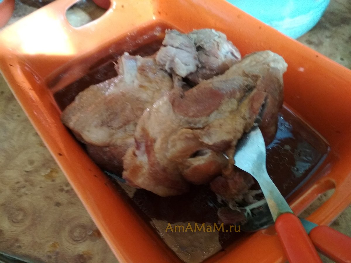 #Свинина в соевом соусе с имбирем,  запеченная в пакете. На соусе из-под мяса потом готовится плов. #Вкусно и мясо (очень!) и #рис. Не оторваться, простой и очень удачный рецепт. Мясо нужно с жирком, чтобы не было сухим. #Рецепт amamam.ru/svinina-zapech…