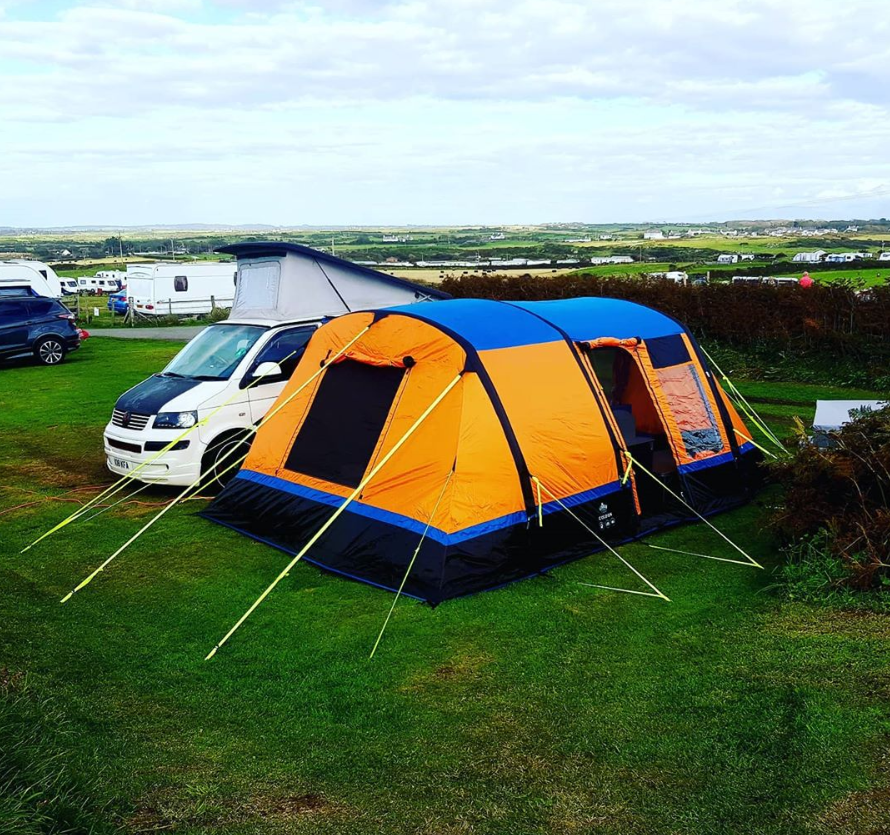 OLPRO's tweet photo. Amazing photo from FWilkinsonK that shows off the colour of the orange cocoon breeze.
To show us your set up, please make sure to tag us in on social media.⠀⠀⠀⠀⠀⠀
⠀
#Cocoon #Breeze #Awning #EasyPitch #Campsite #TheGreatOutdoors #VW #Breeze #Outdoors #OLPROcommunity https://t.co/y0ziCVlXnv