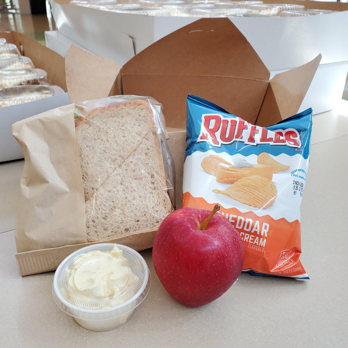 MetroMinistries's tweet photo. Thank you, @SHRTampa, for delivering lunch to our 100 families on our Tampa campus. Today they are enjoying delicious chicken salad sandwiches, chips, pasta salad, fresh fruit, and carrot cake for dessert. Because of you, they are making memories over a great lunch!

#SpreadHope https://t.co/CoSI6D9VSL