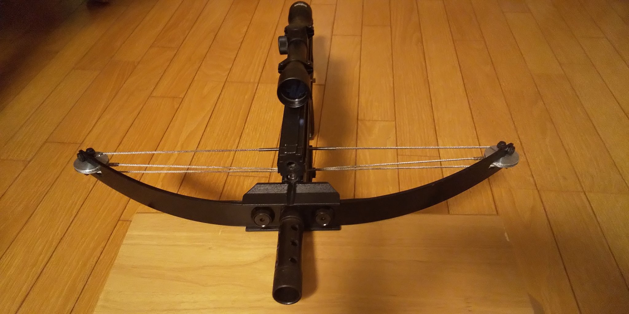 しょうじ 自由業 M4ペレットクロスボウ 110ボンドの威力 通常のボウガン クロスボウ と違い 鋼球 ペレット と矢の両方を発射出来ます 初速80m 秒 威力は7j ジュール 市販の18禁エアガンの威力が約０ 7jなのでその7倍の 威力 プラスチックのbb弾