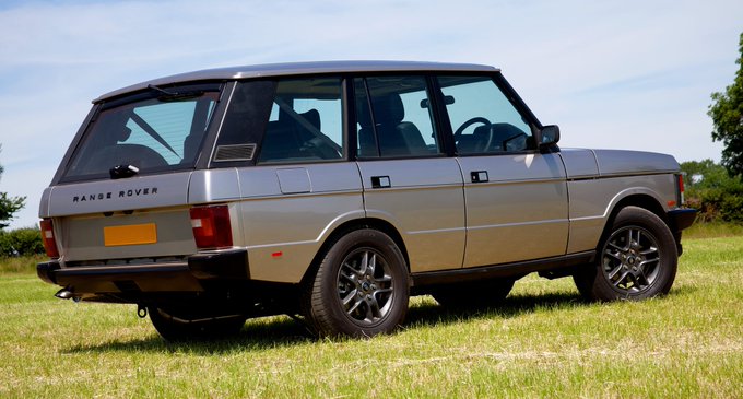 Hmm... &pound;150,000 starting price seems a tad high for a Series One Range Rover with Morris Marina door<a href="/tag/scunthorpeproblem"class="tags"><span>#scunthorpeproblem</span></a>