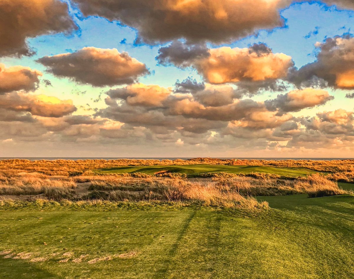 MarkSRoy's tweet photo. Or this one!  Extraordinary light on an autumn day @Princesgolfclub https://t.co/HC10aqkoMM