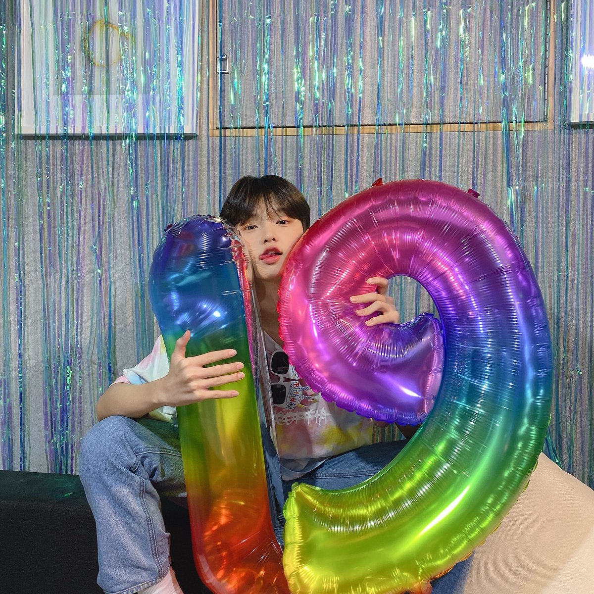 official_MIRAE's tweet photo. [💌]
여러분!!
오늘 정말 너무 너무 행복한 하루를 보낸 것 같아서 너무 너무 행복해요
여러분도 행복하셨으면 좋겠네요 ㅎㅎ☺️
항상 저에게 행복을 가져다주셔서 너무 감사해요ㅎㅎ
제가 힘들거나 우울할 때 기댈 수 있는 넓은 어깨가 있는 것 같아서 너무 행복하고 듬직해요 ㅎㅎ 너무 사랑합니다💕 https://t.co/FBWMR39a1M