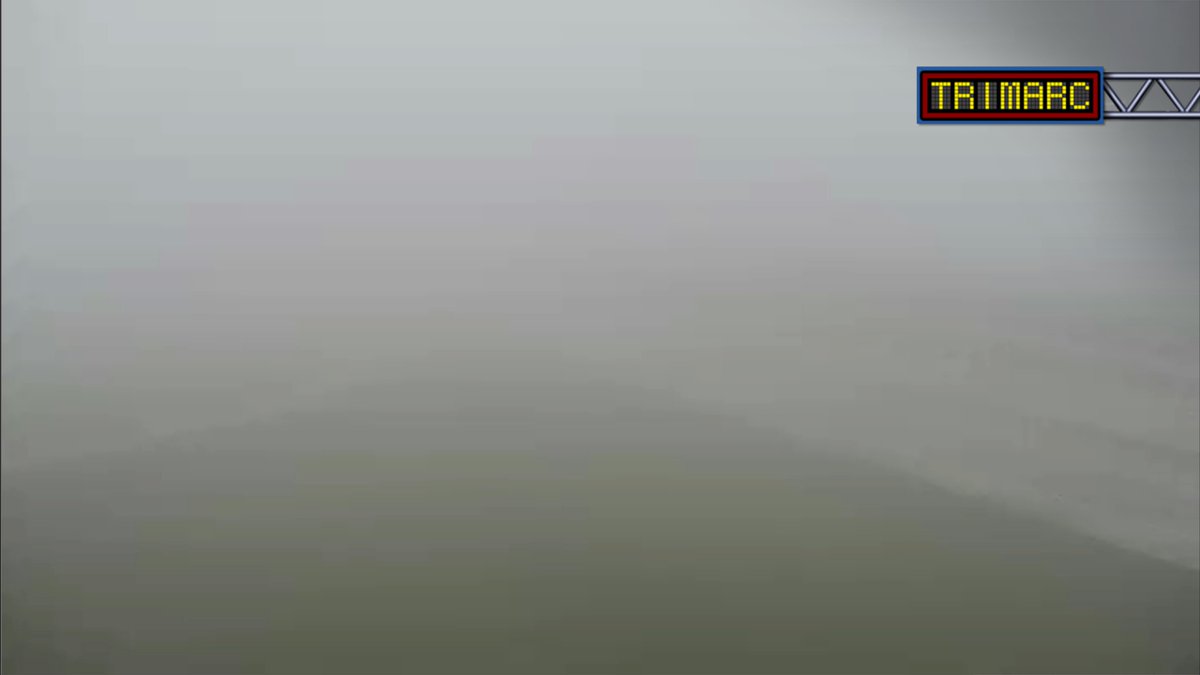 WLKYMoRose's tweet photo. TRAFFIC ALERT: Reduced visibility riding through Hardin County on I-65 this morning. #Fogsweats #WLKY #Traffic https://t.co/dXxMvN9B4f