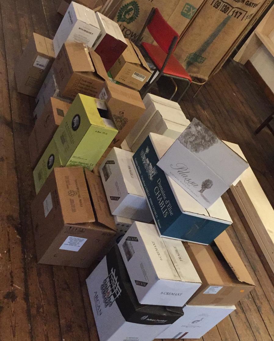 chilledNtannin's tweet image. #comingsoon #ratherexcited #winedelivery #chilledandtannin #purveyorsofwine #cardiffwineshop #cardiffpopup #popupwineshop #winedelivery #onlinewineshop #sustainablewine