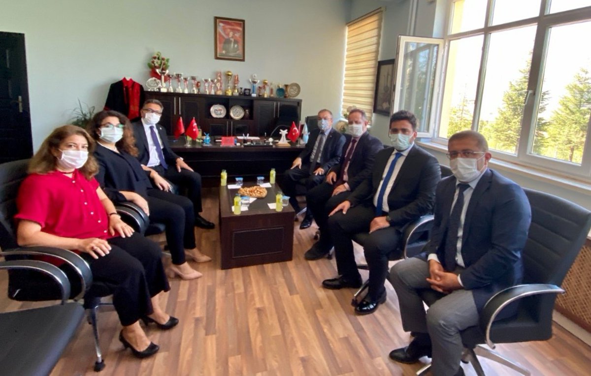 SelcukBozkirMYO's tweet photo. Rektörümüz Sayın  Prof. Dr. Metin AKSOY,  Rektör Yrd. Sayın Prof. Dr. Emrullah Eken, Genel Sekreterimiz Prof. Dr. Sayın Ahmet Tuğrul Polat Yüksekokulumuzu ziyaret ederek, incelemelerde bulundular. Kendilerine teşekkür ederiz. 
@ProfDrMetinAksy @eeken68
@selcukuniresmi https://t.co/rd2oMJus3Z