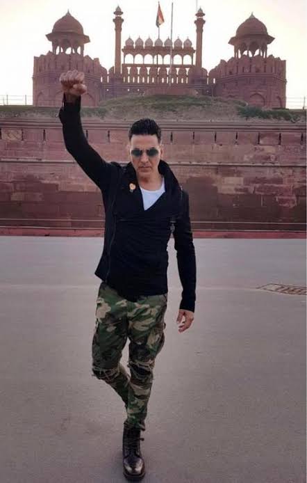   birthday Akshay kumar sir May god bless you.. 
