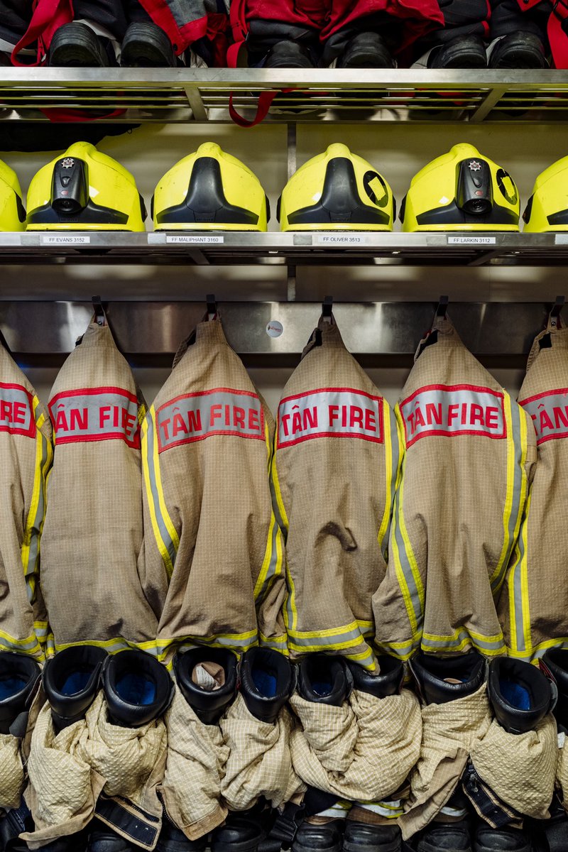 mawwfire's tweet photo. Its #EmergencyServicesDay  today! 
🚨🚔🚑🚓🚒🚁🚤🔥

The perfect opportunity to say thank you to all our staff and wonderful blue light family💙
 
Thank you for all you do – keeping us safe 24/7🙏

#999day https://t.co/Kw7GBYQJGs