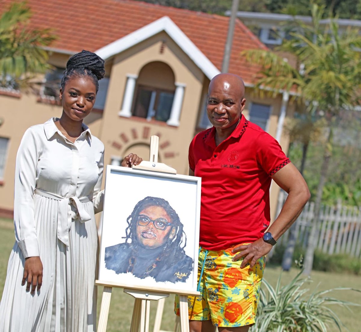 Tnngcobo's tweet photo. As we said we would, we supported @naledi_art to produce potraits of females as campaign to promote cause of women and fight against #GBV #ethekwiniprc #artinpark https://t.co/q9VHGVdS7d