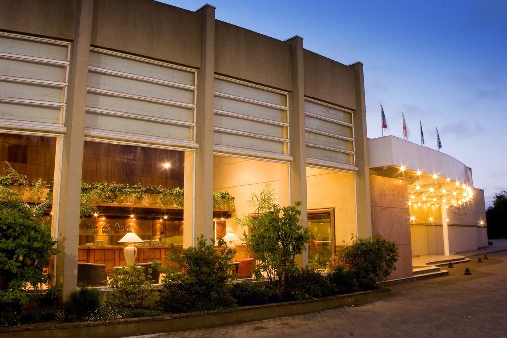 #FelizMiercoles nos encontramos en #Valdiviacl region #LosRíos #Chile en #hotelvilladelrio junto al #riocallecalle 
te estamos esperando.
 #horarioverano #Primavera