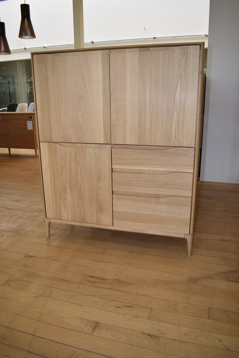 ercol_outlet's tweet photo. #efo #ercol #clearance #romana #2653cm #highboard £1970 #free #delivery efo@ercol.com https://t.co/Cgsr7UxP6v
