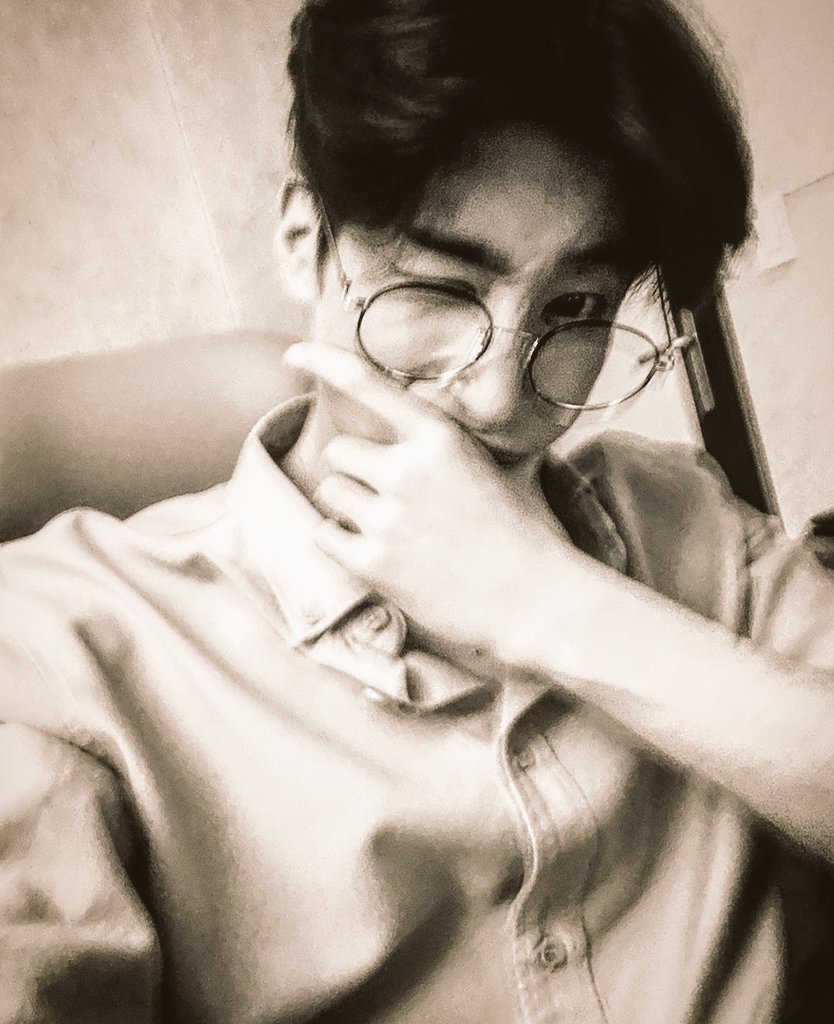 ariesenicol's tweet photo. ⠀
⠀⠀⠀                 ⠀⠀⠀                 ⠀⠀⠀                 
⠀      ➠  :  Bugün bütün işlerimi erkenden bitirdiğim için eve gidip geri kalan saatlarimi yatarak geçirme fikri aklımdan acilen çıkmalı. Kendimi yumuşacık yatağa atma hayali bütün gün beynimi işgal etti. https://t.co/KIZNi1qVUB