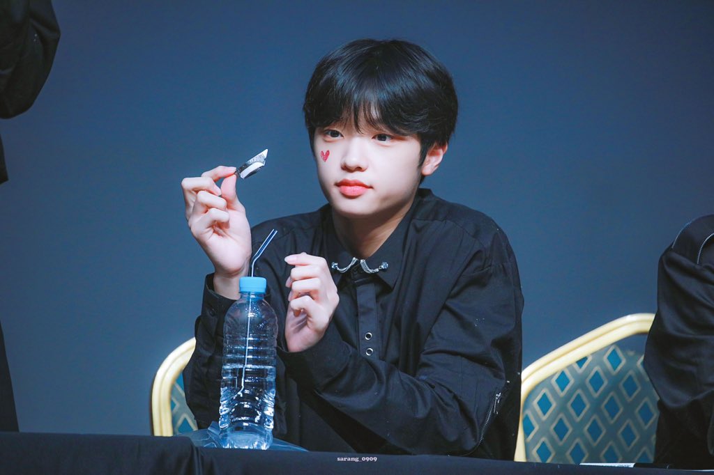 sarang_0909's tweet photo. 하뜨으으으❣️
#빛이나는_동표의_열아홉
#Happy_With_Dongpyo
#손동표 #동표 #SONDONGPYO  #ドンピョ #HAPPY_DONGPYO_DAY
#해피동표데이🥳 https://t.co/XnetPs0scO