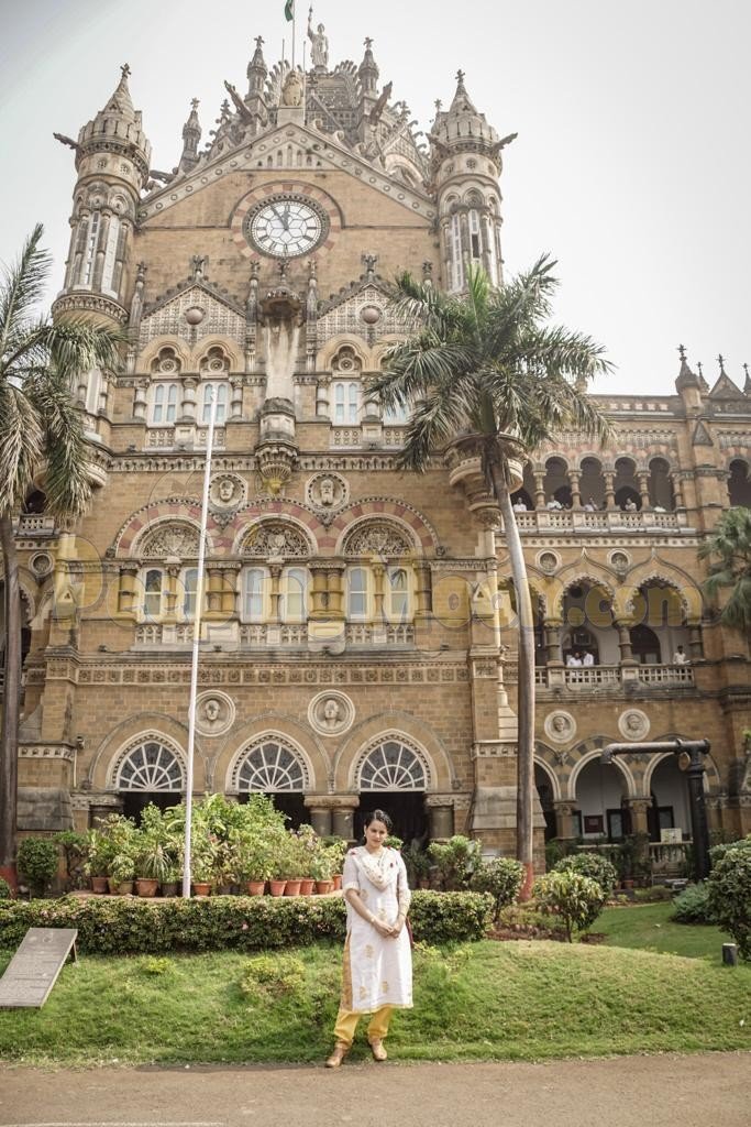 Tejusurya_'s tweet photo. Exclusive photographs of #KanganaRanaut enjoying her time in POK

#WellDoneBMC https://t.co/QP3jm8vrHT