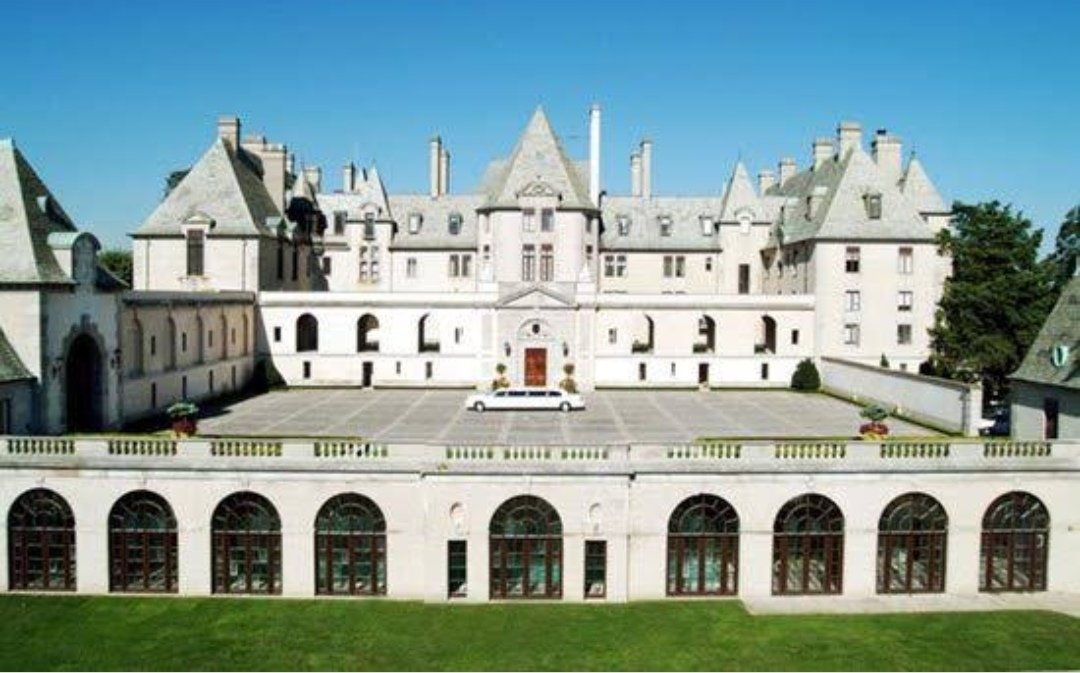 Wedding venuePri a Palace Dani a castle