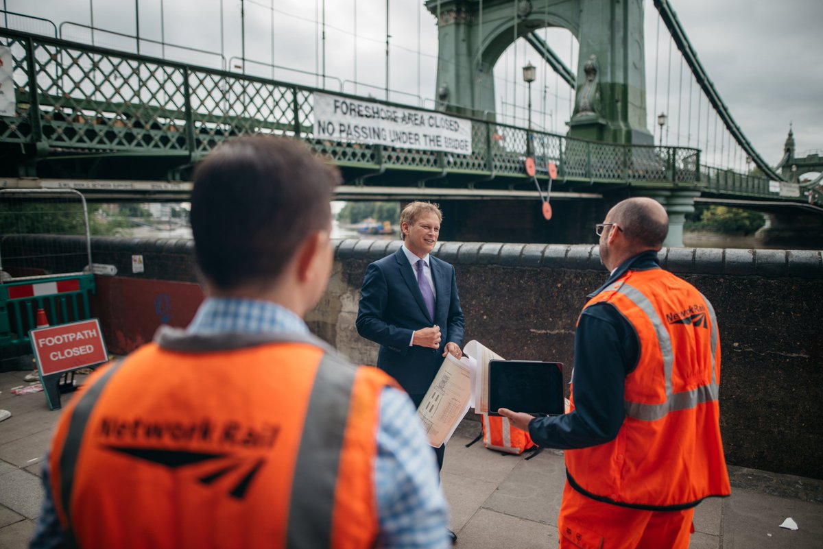grantshapps's tweet photo. Londoners have waited too long for #HammersmithBridge to be fixed so they can get on with their journeys. That's why today I've established a task force and called in specialist engineers to deliver rapid solutions https://t.co/UkMb85Ep6P