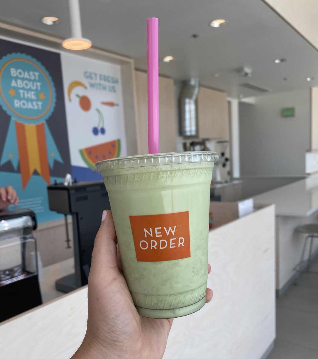 🌿 #brainfuel 

Matcha Cream Frappe ft. your choice of milk and Japanese green tea, iced + blended.