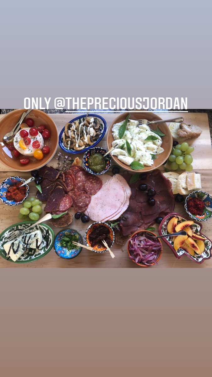 OlaAlmasri's tweet photo. #food @thepreciousjordan #yummy #fresh #different & #generous #deadsea #jordan #visitjordan #welcometojordan https://t.co/UZk2AfmbZH