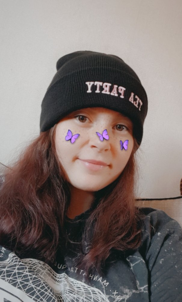 Jessii_VeeLove's tweet photo. @daz_black got my beanie today!! #TeaParty https://t.co/NFpZFS3PP1