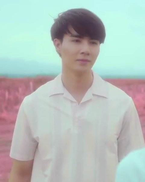 loveyou_SB5's tweet photo. He is very handsome💙💙
#lostboysteaser2 https://t.co/7LhXYXHfvT