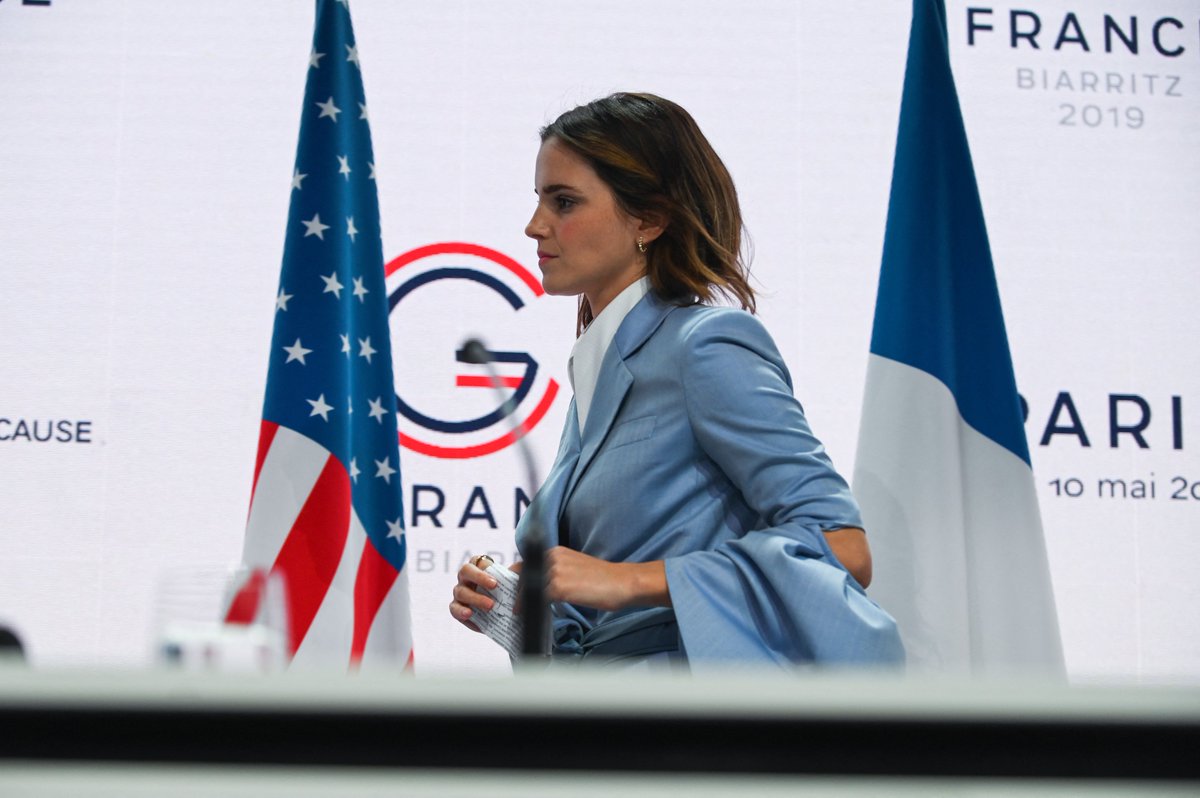 emmawatsonnet's tweet photo. #FashionDiscovery #ThePressTour Emma wore the Semi Hoop earring by Kimai at the @G7 back in May 2019, paired with a custom suit by @TEATUMJONES 
Link:
https://t.co/CQ7MnG55A5 https://t.co/NaiSvuOWio