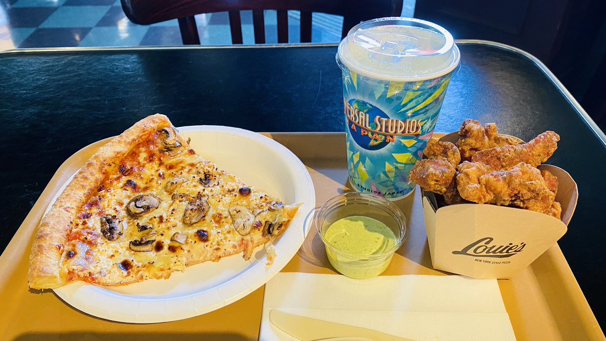 ティンカノランド 私はこのルイズのクワトロチーズのピザとフライドチキンにハマってまーす チーズ好きには是非おすすめしたい Usjファン 今夜くらべてみました ユニバ Usj ユニバーサルスタジオジャパン